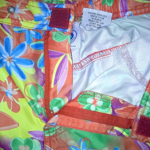 Body Glove Floral Surf Board Water Swim Trunks - Picture 5 of 8